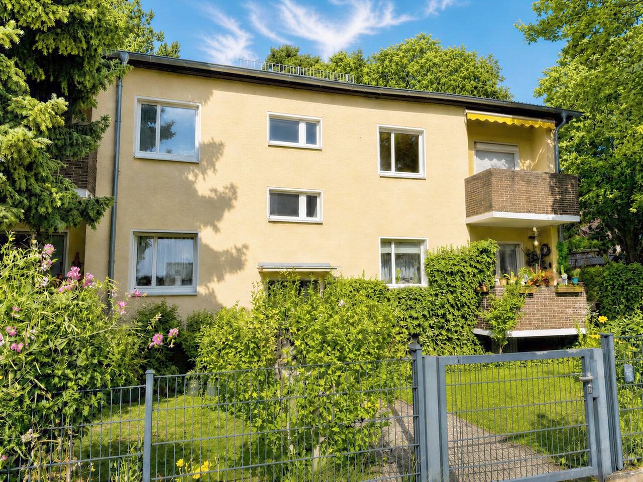 Vermietete 2-Zimmer-Eigentumswohnung mit Balkon in Berlin-Lichterfelde